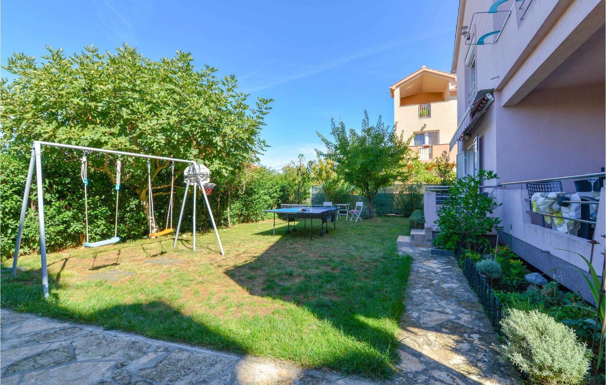 1 Bedroom Nice Apartment In Zadar Luaran gambar