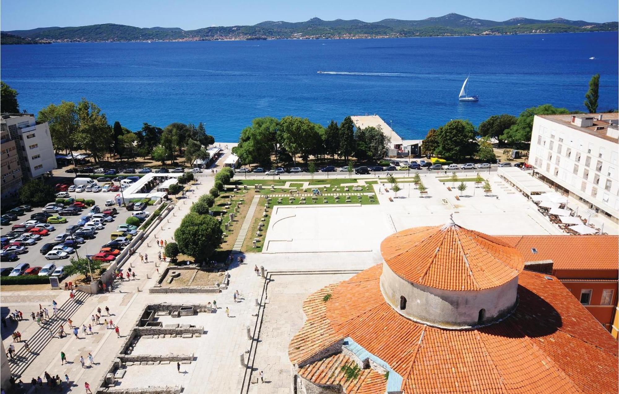 1 Bedroom Nice Apartment In Zadar Luaran gambar